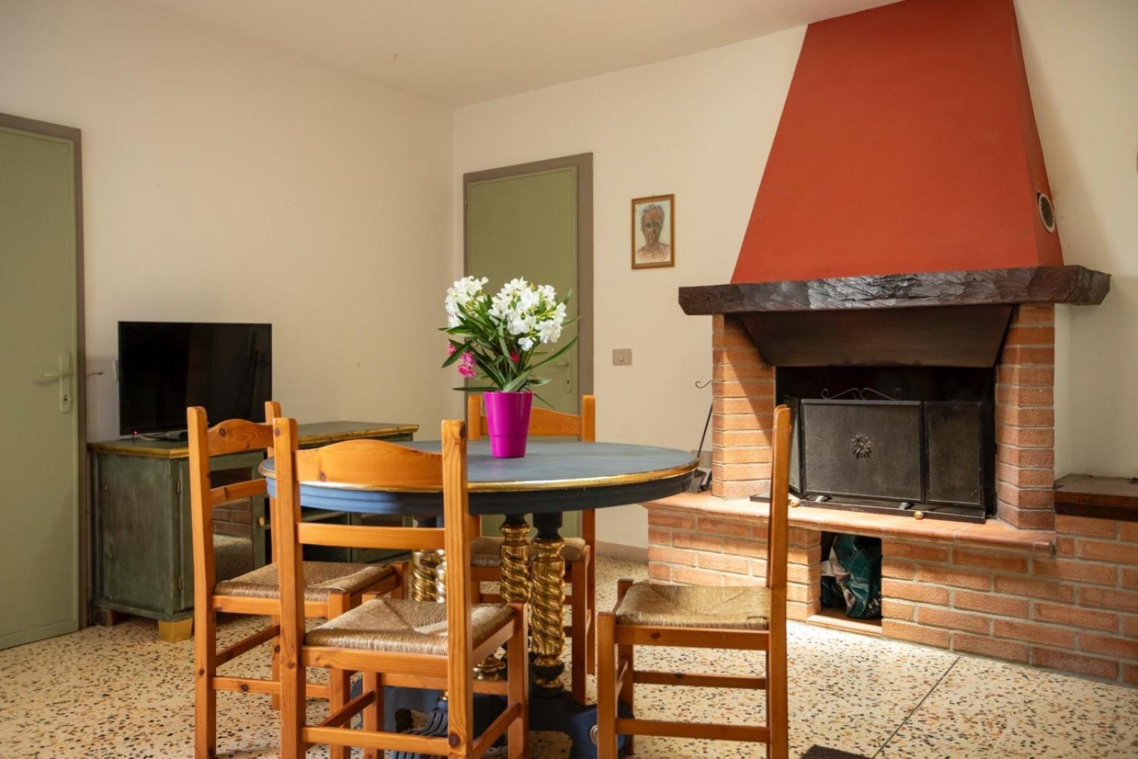 Agriturismo Podere Acqualoreto Eksteriør billede