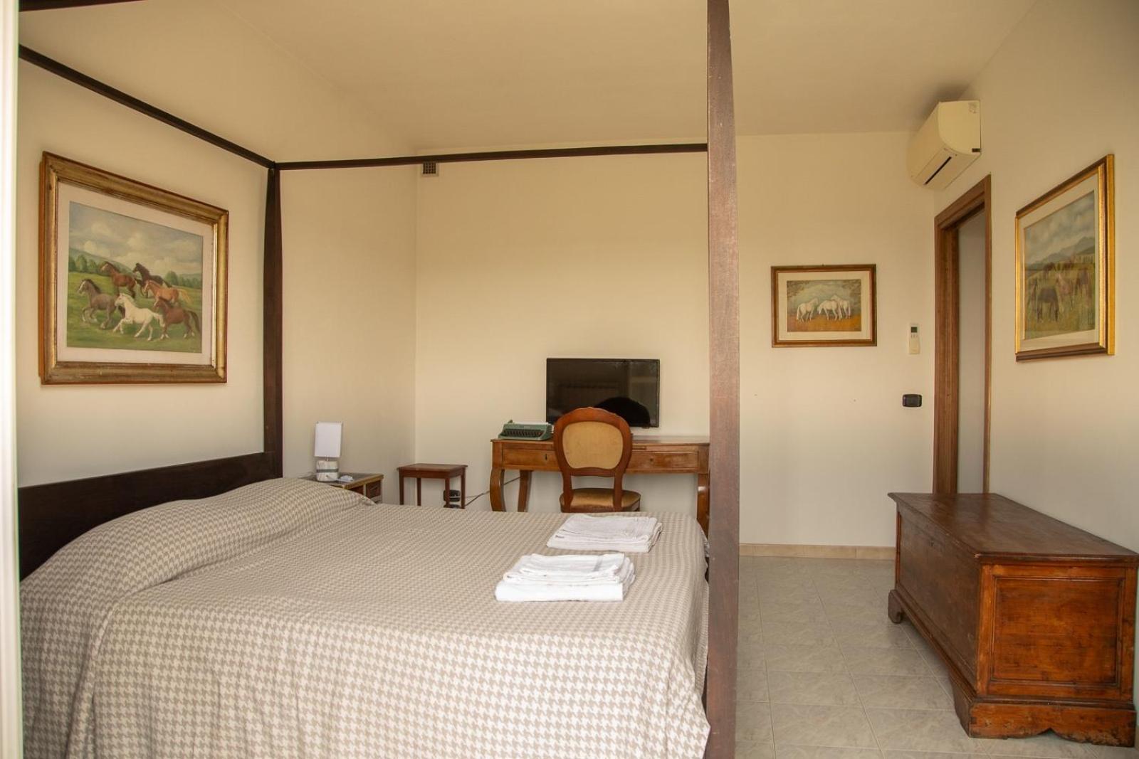Agriturismo Podere Acqualoreto Eksteriør billede